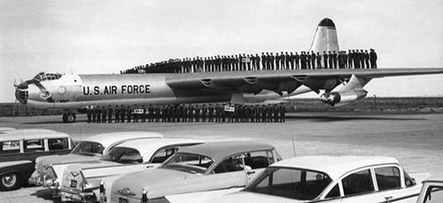 In the 1950s Someone Thought to Attach two B-47 Stratojets to a B-36  Peacemaker: The Story of the B-36/B-47 Wing Tip-Tow that Never Was - The  Aviation Geek Club